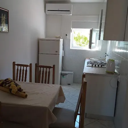 With Parking Space Pag - 20577 Pag Town