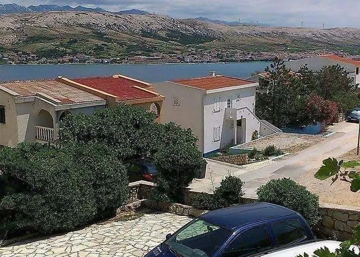 Apartman With Parking Space Pag - 20577