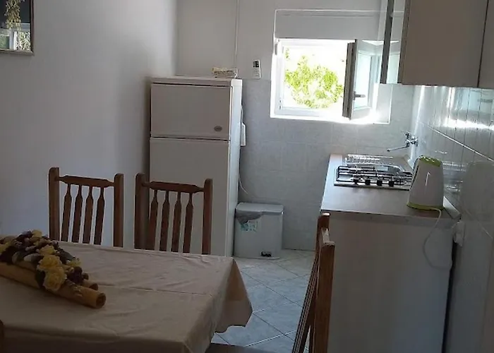 With Parking Space Pag - 20577 Pag Town